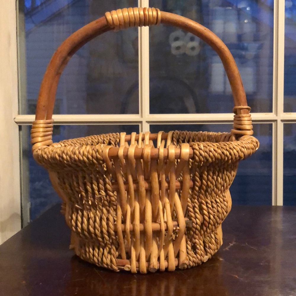 Unique Small wicker basket
